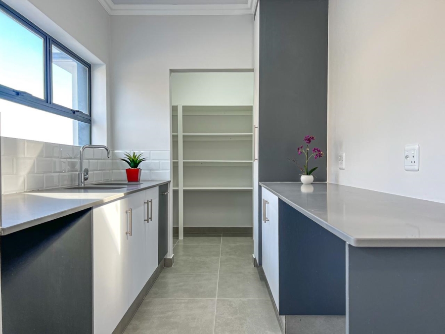 To Let 3 Bedroom Property for Rent in Dana Bay Western Cape